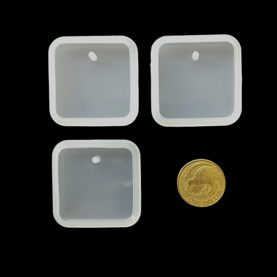 Key ring tag or jewellery pendant silicone mould